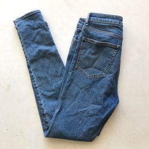 High Waisted Jeans